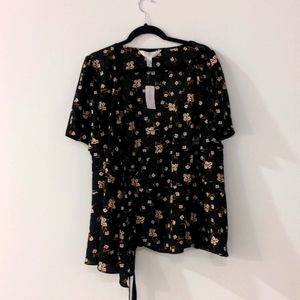 Additionelle Short Sleeve Floral Wrap Top